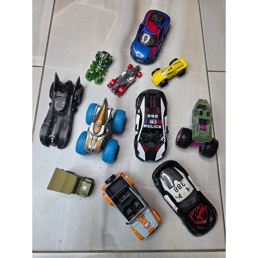 Mixed Toy Car Lot Hot Wheels Monster Jam Batmobile Audi R8 Gulf Police 10pc‎ A3